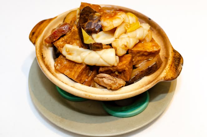50. Eight Precious and Bean Curd Hot Pot 八珍豆腐煲